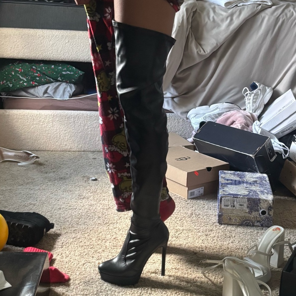 Black Over-the-Knee Women's Boots